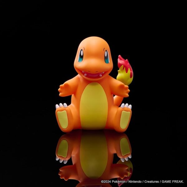 Pokemon Charmander Deluxe Select Vinyl Figure - 8-Inch Figure Made from Vinyl